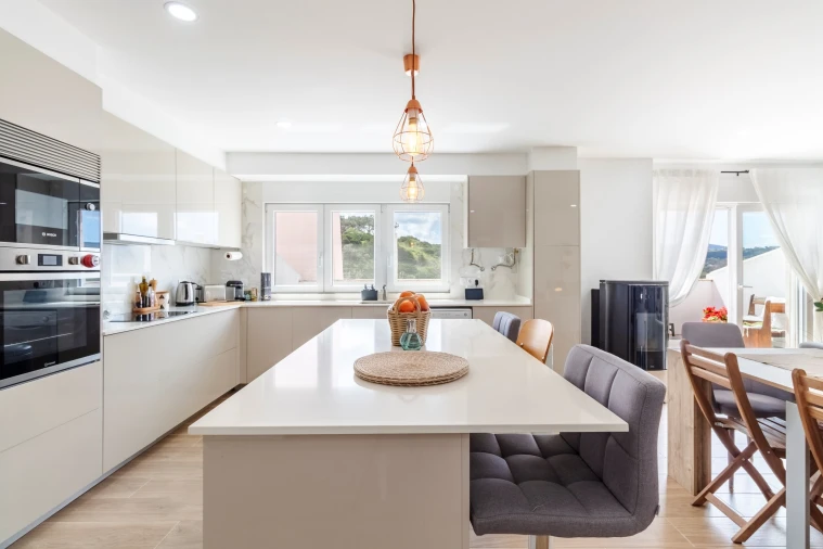 Apartamento T2 para Venda em Colares Foto 2