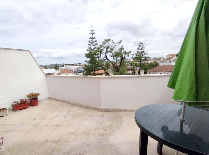 Apartamento T3 para Venda em Agualva e Mira-Sintra Foto 24