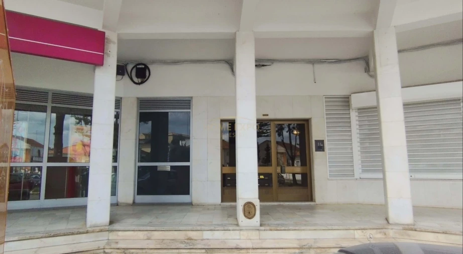 Apartamento T3 para Venda em Agualva e Mira-Sintra Foto 2