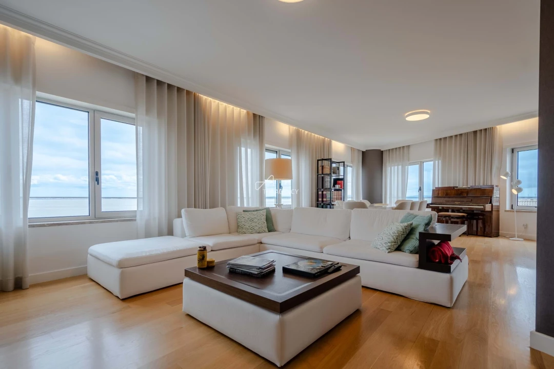 Apartamento T4 para Venda em Parque das Nações Foto 2