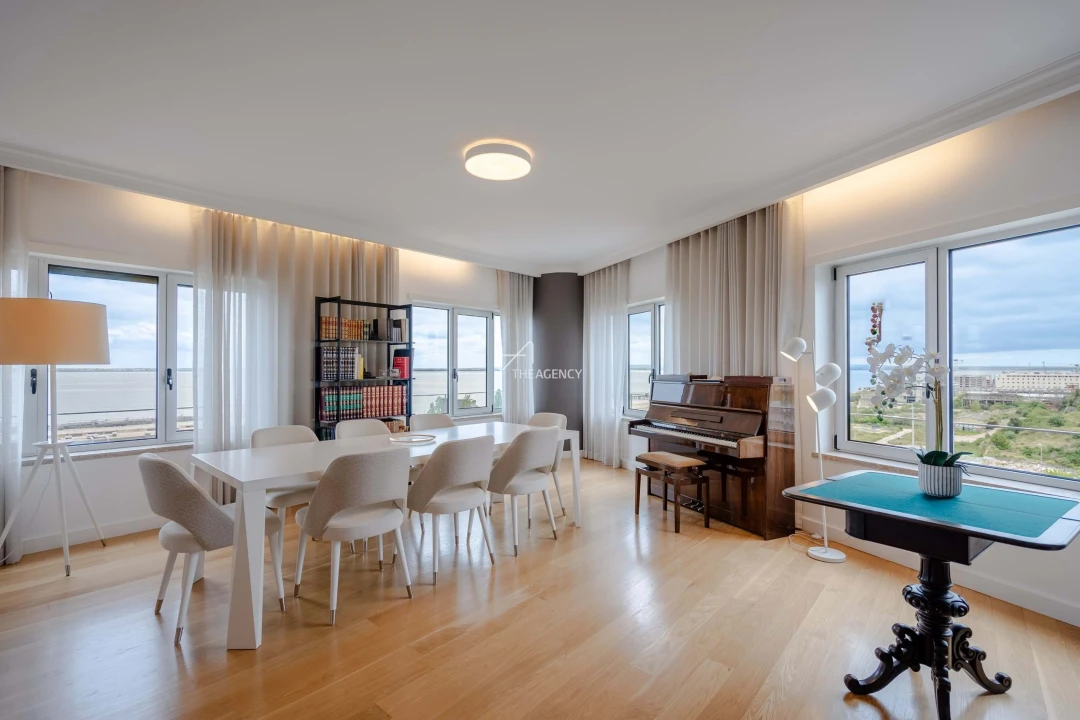 Apartamento T4 para Venda em Parque das Nações Foto 5