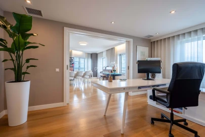 Apartamento T4 para Venda em Parque das Nações
