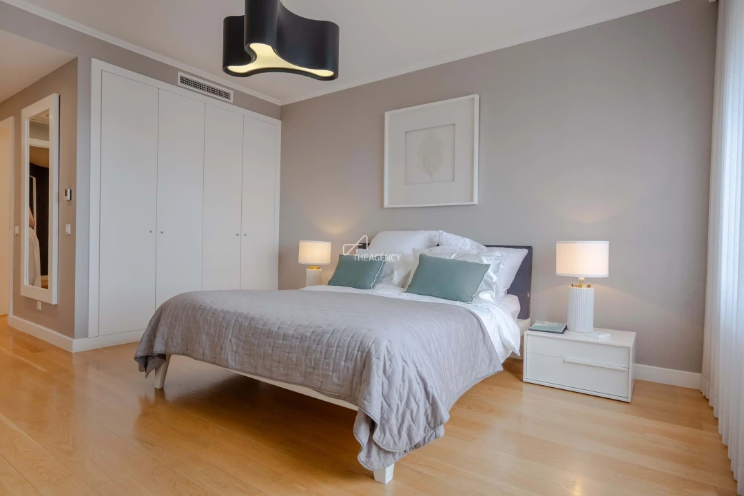 Apartamento T4 para Venda em Parque das Nações Foto 24