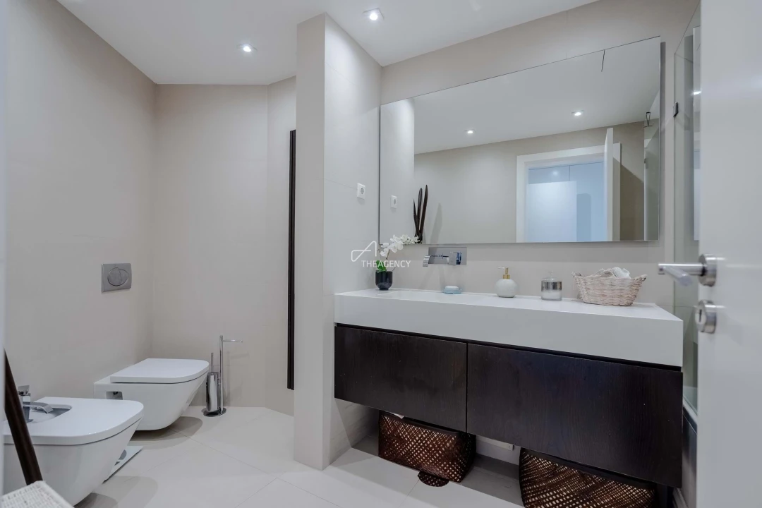 Apartamento T4 para Venda em Parque das Nações Foto 26
