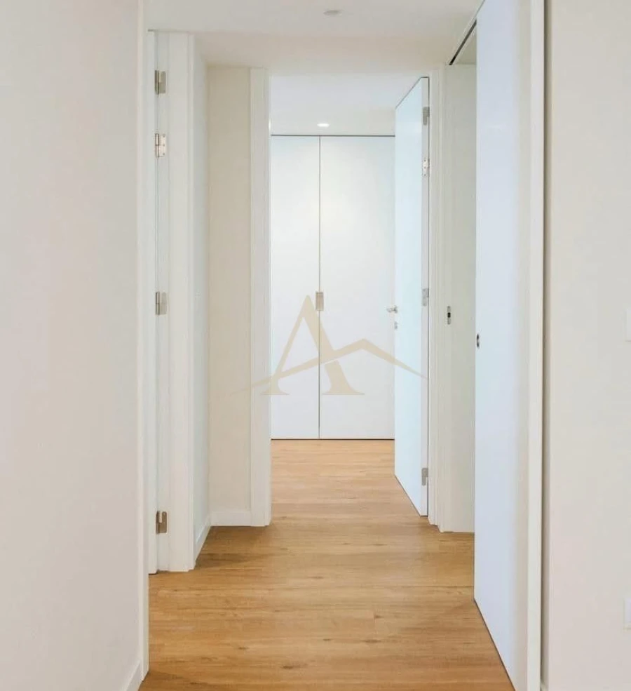 Apartamento T2 para Venda em Oliveira do Douro Foto 9
