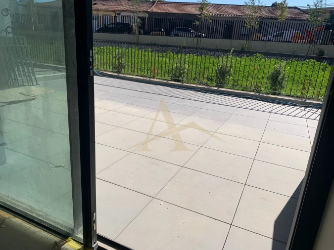 Apartamento T1 para Venda em Santa Marinha Foto 5