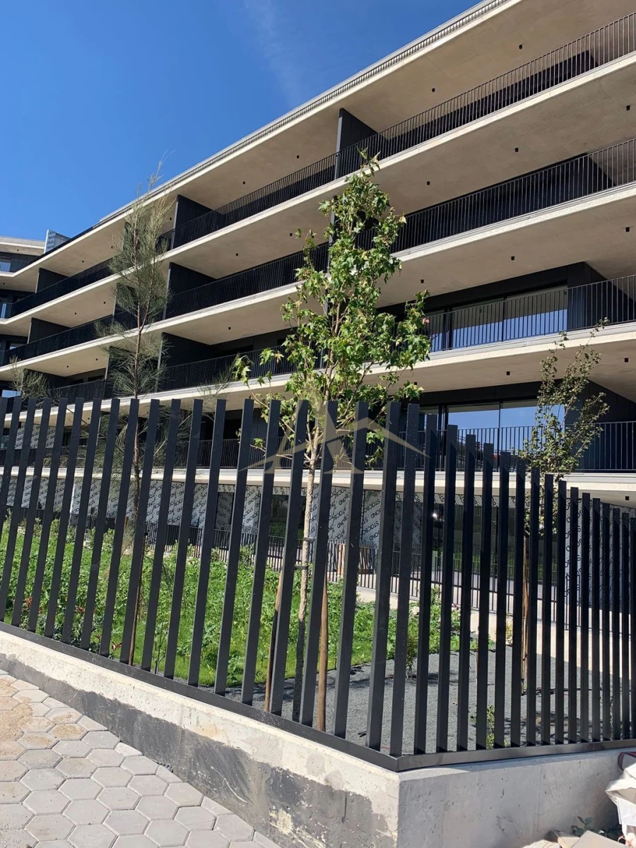 Apartamento T1 para Venda em Santa Marinha Foto 3