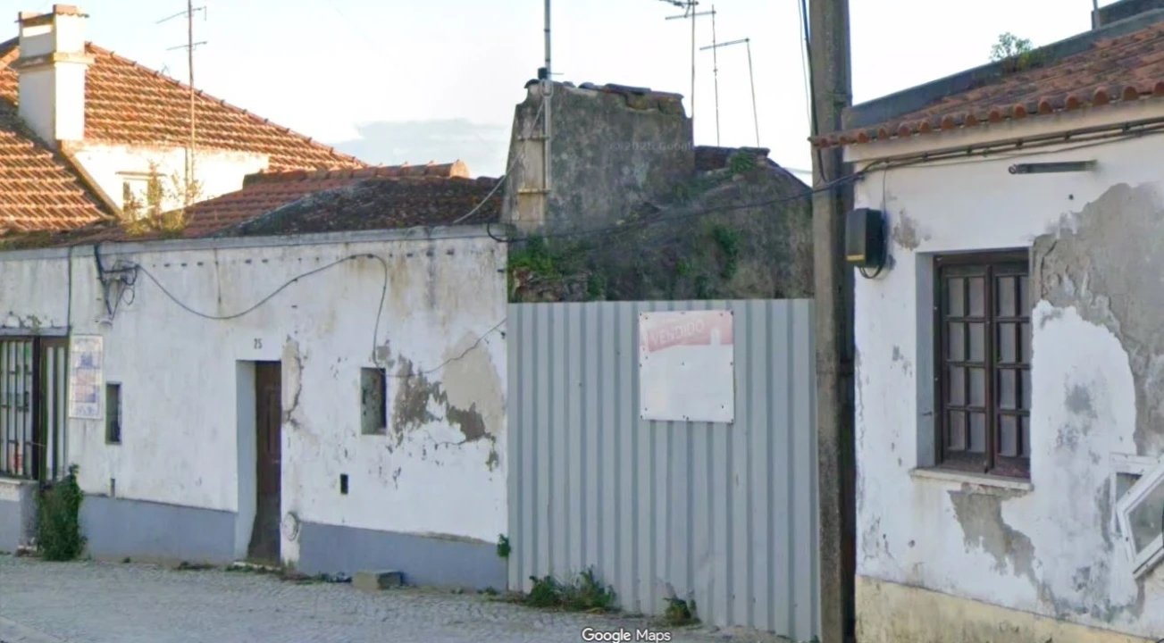 Prédio para Venda em Santa Maria do Castelo e Santiago e Santa Susana Foto 11