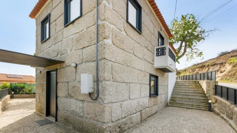 Moradia T2 para Venda em Fregim