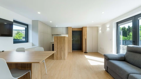 Moradia T2 para Venda em Fregim