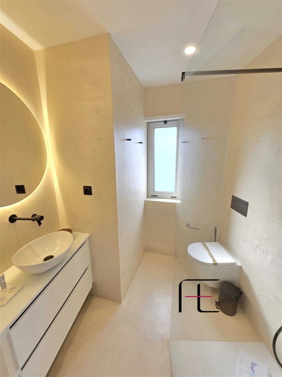 Apartamento T4 para Venda em Cedofeita, Santo Ildefonso, Sé, Miragaia, São Nicolau e Vitória Foto 5