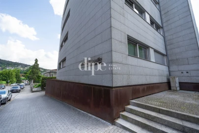 Apartamento T3 para Venda em Oliveira, São Paio e São Sebastião