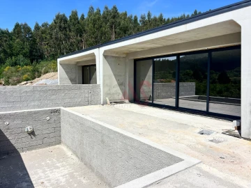 Moradia T3 para Venda em Leitões, Oleiros e Figueiredo