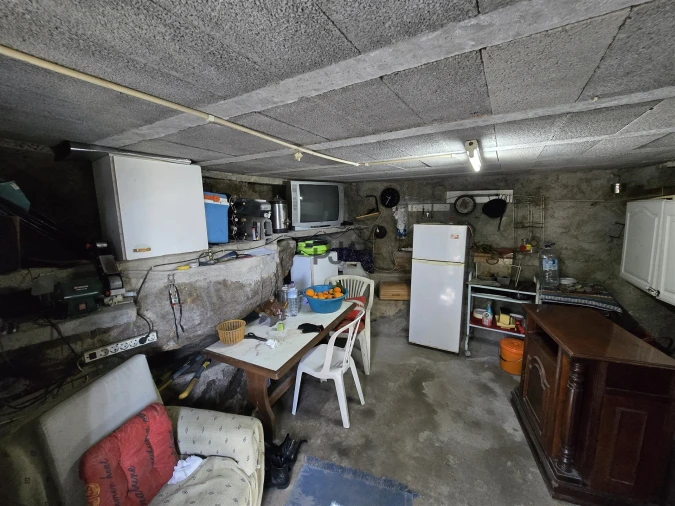Quinta T0 para Venda em Santiago de Cassurrães e Póvoa de Cervães Foto 8