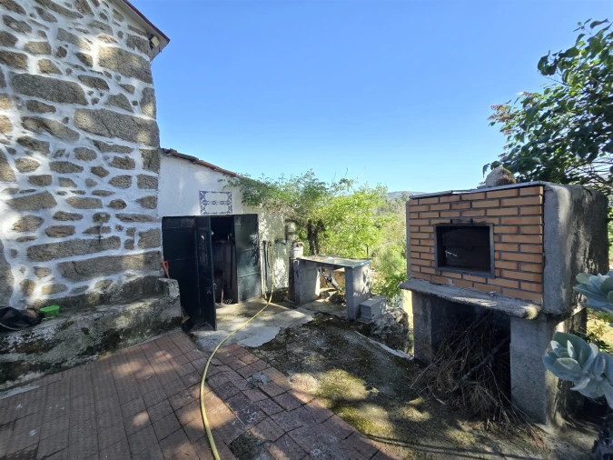 Quinta T0 para Venda em Santiago de Cassurrães e Póvoa de Cervães Foto 13