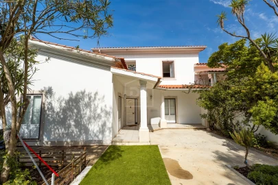 Moradia T5 para Venda em Marrazes e Barosa