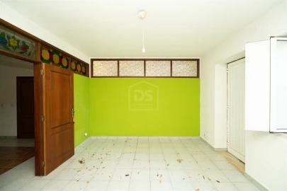 Moradia T5 para Venda em Marrazes e Barosa