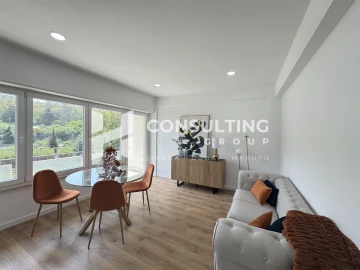 Apartamento T3 para Venda em Benfica
