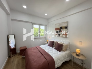 Apartamento T3 para Venda em Benfica