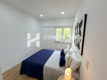 Apartamento T3 para Venda em Benfica