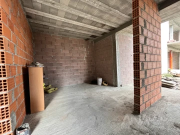 Moradia T4 para Venda em Repeses e São Salvador