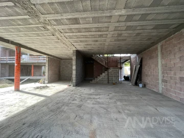 Moradia T4 para Venda em Repeses e São Salvador