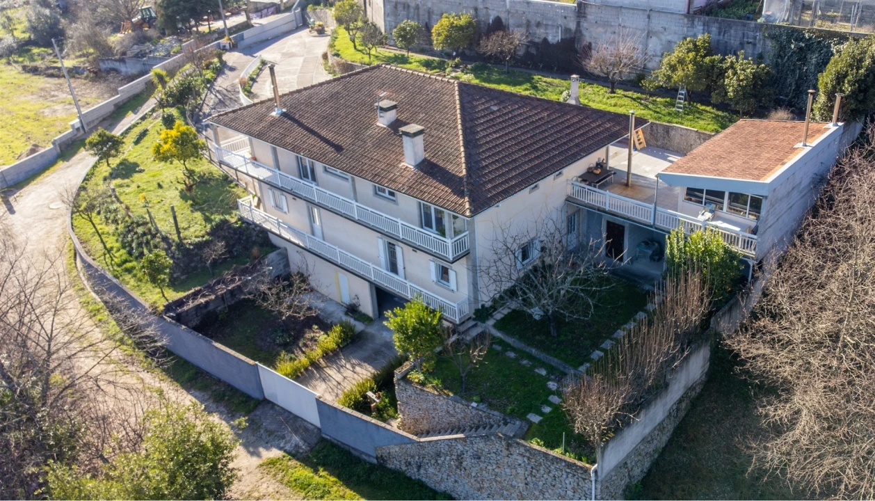 Moradia T4 para Venda em Viseu Foto 1