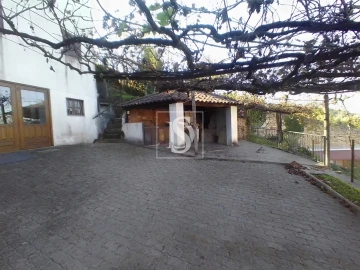 Moradia T6 para Venda em Roriz