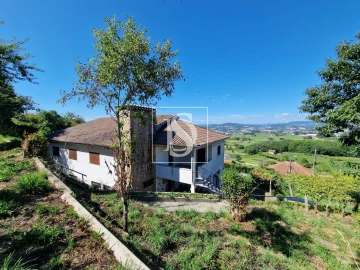 Moradia T6 para Venda em Roriz