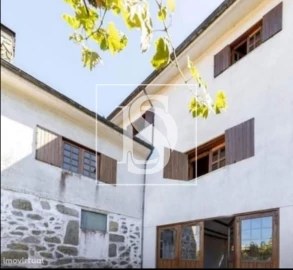 Moradia T6 para Venda em Roriz