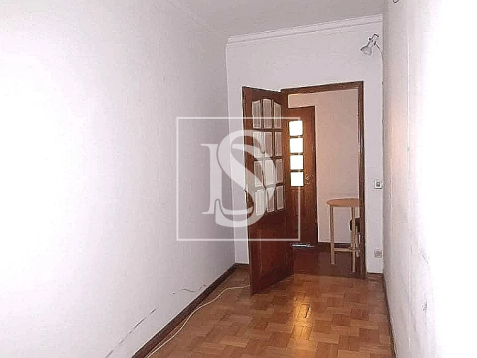 Moradia T6 para Venda em Roriz Foto 14