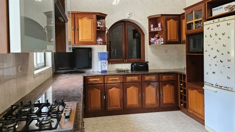 Moradia T5 para Venda em Aveiras de Cima
