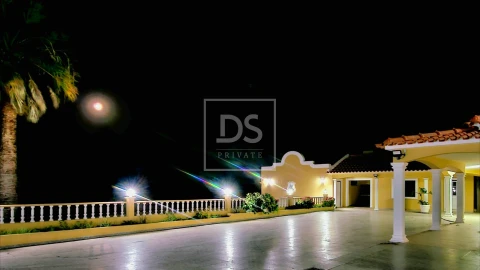 Moradia T5 para Venda em Aveiras de Cima