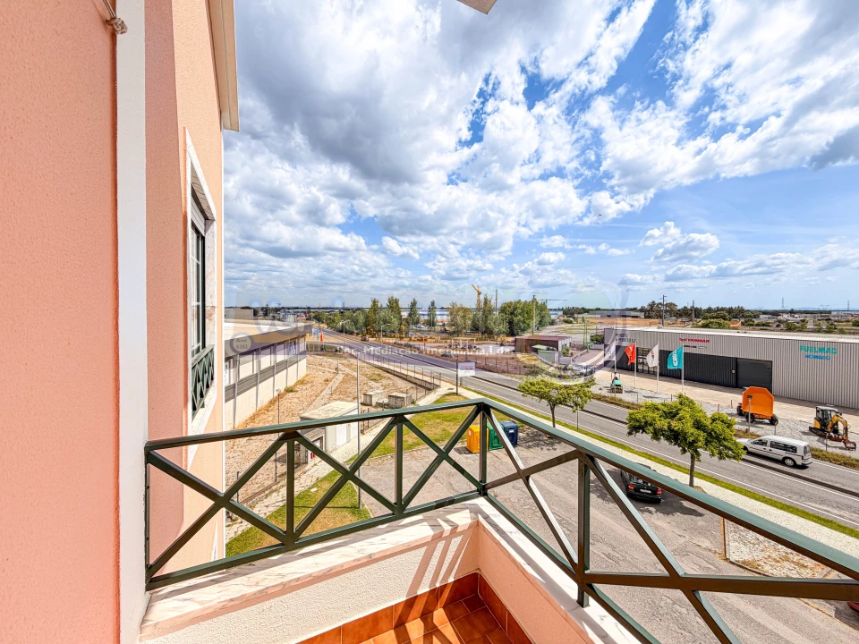 Apartamento T3 para Venda em Samora Correia Foto 5