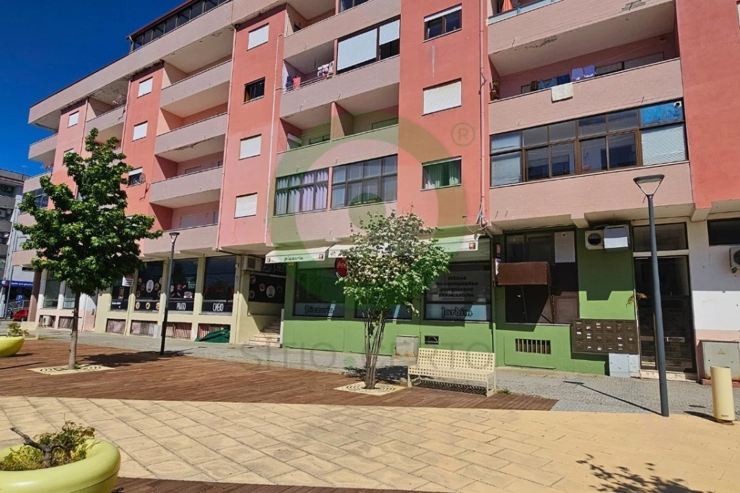 Loja para Venda em Valpaços e Sanfins Foto 4