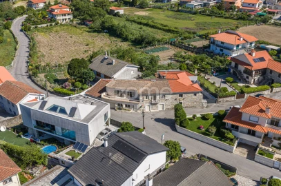 Moradia T3 para Venda em Vale (São Cosme), Telhado e Portela