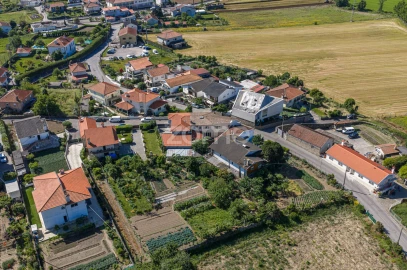 Moradia T3 para Venda em Vale (São Cosme), Telhado e Portela