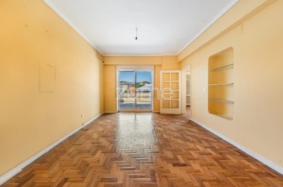 Apartamento T4 para Venda em Vila Nova de Famalicão e Calendário
