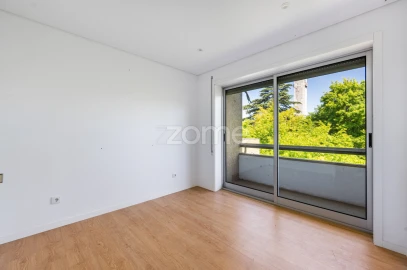 Apartamento T4 para Venda em Vila Nova de Famalicão e Calendário