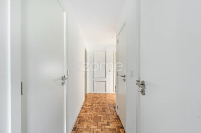 Apartamento T4 para Venda em Vila Nova de Famalicão e Calendário