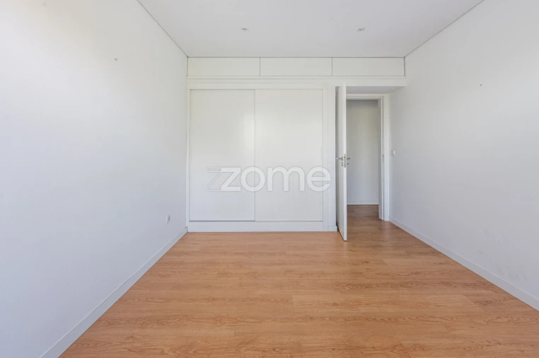 Apartamento T4 para Venda em Vila Nova de Famalicão e Calendário Foto 36