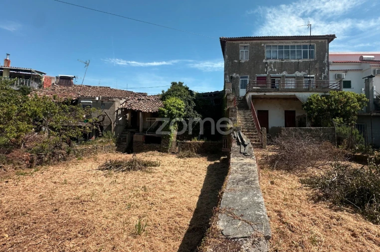 Moradia T16 para Venda em Trevões e Espinhosa Foto 2