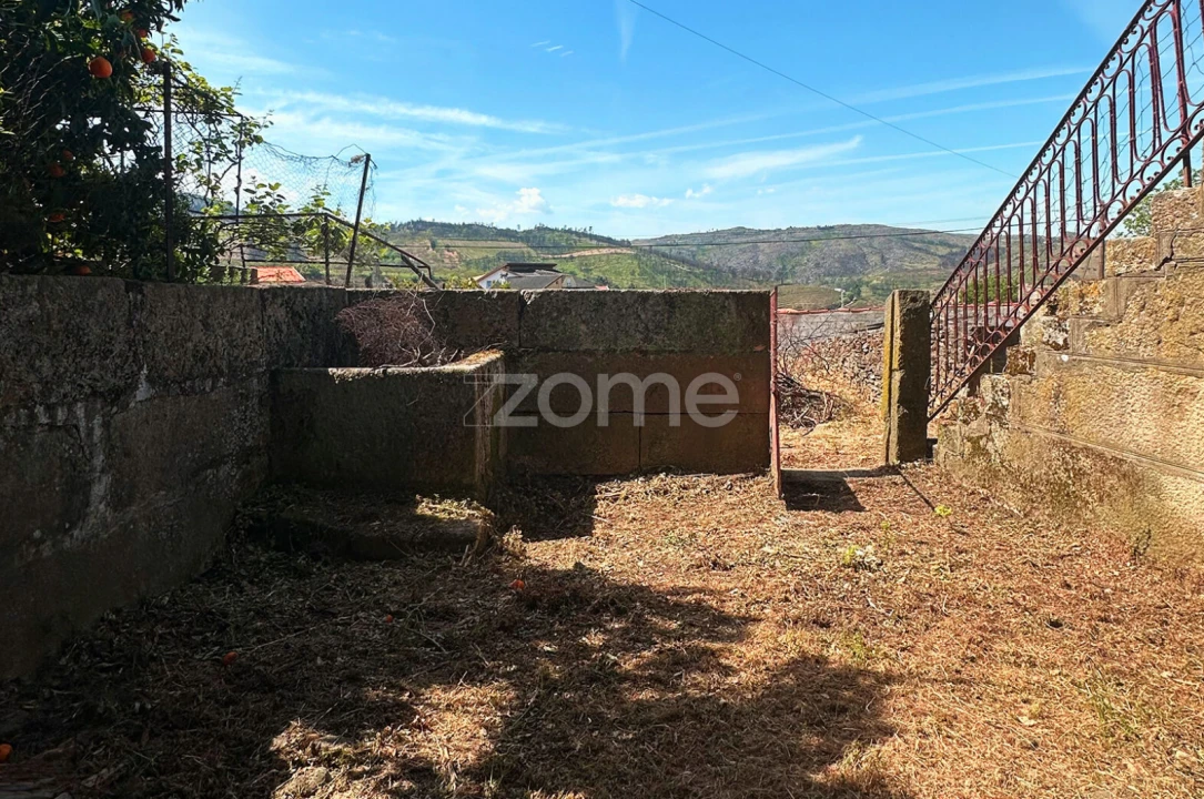 Moradia T16 para Venda em Trevões e Espinhosa Foto 11