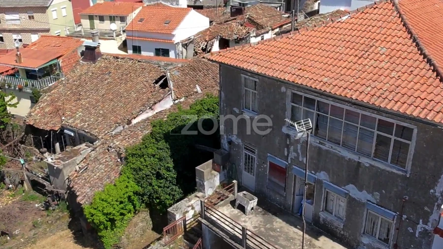 Moradia T9 para Venda em Trevões e Espinhosa