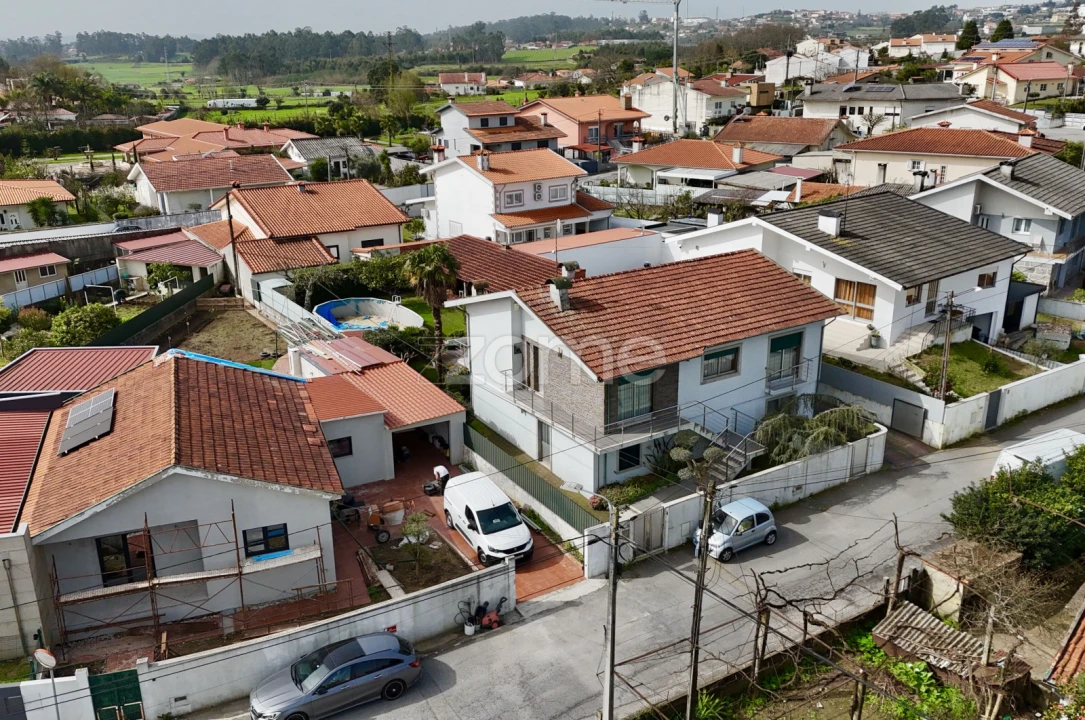 Moradia T3 para Venda em Castelões Foto 44