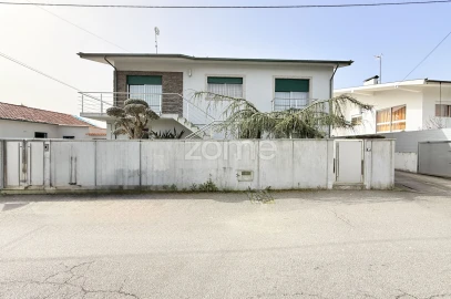 Moradia T3 para Venda em Castelões
