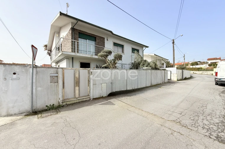Moradia T3 para Venda em Castelões Foto 3