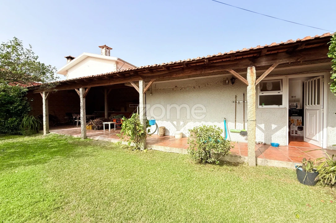 Moradia T3 para Venda em Castelões Foto 40