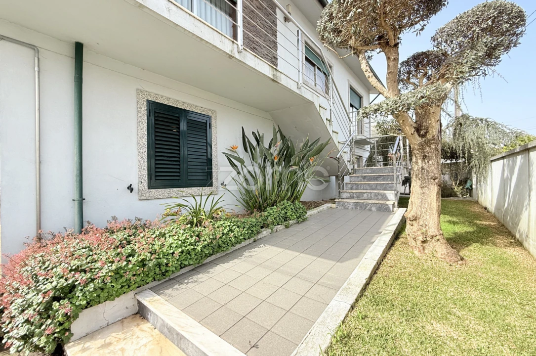 Moradia T3 para Venda em Castelões Foto 6