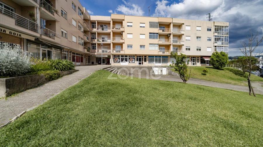Apartamento T3 para Venda em Merelim (São Pedro) e Frossos